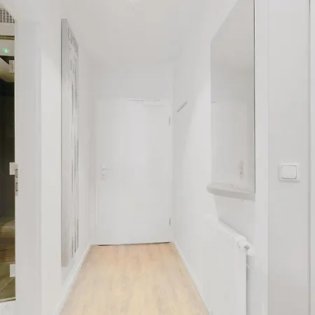 Duenenvilla 19, Whg 1 *